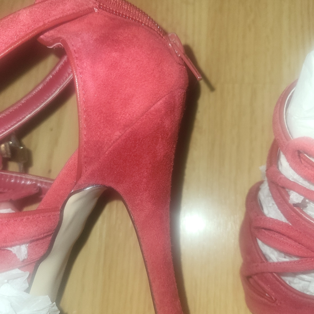 Shoes - Picture 9 of 11